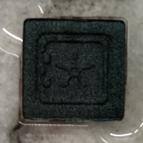 JEFFREE STAR COSMETICS SECRET STASH EYESHADOW Metallic - Picture 6 of 6